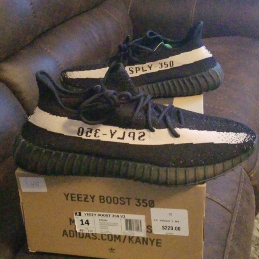zeezy boost vs 350